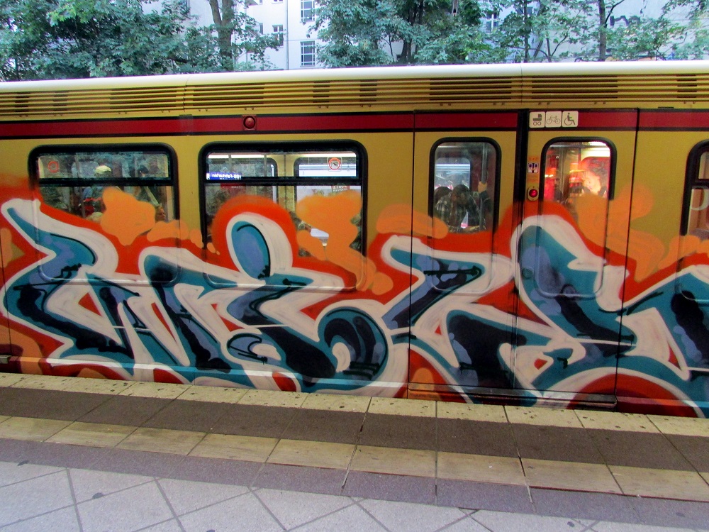 bvg-graffiti-berlin-47